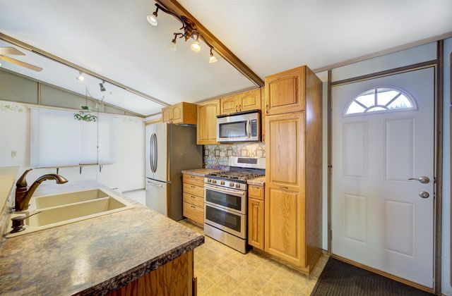 W285 OAK STREET, Fremont, WI 54940