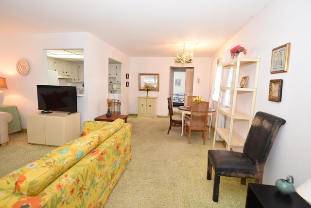 715 Saxony O, Delray Beach, FL 33446