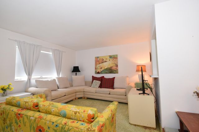 715 Saxony O, Delray Beach, FL 33446