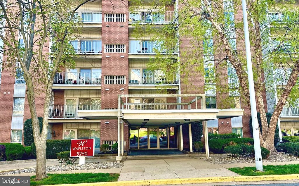 5250 VALLEY FORGE DR #802, Alexandria, VA 22304