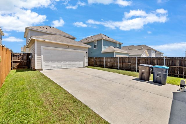 5528 Topwater Trail, Fort Worth, TX 76119
