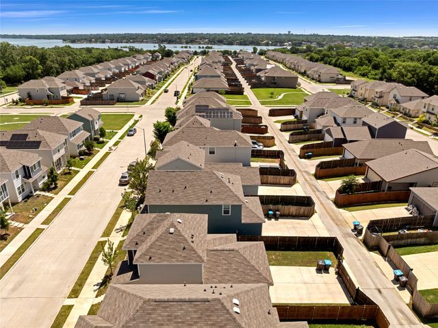5528 Topwater Trail, Fort Worth, TX 76119