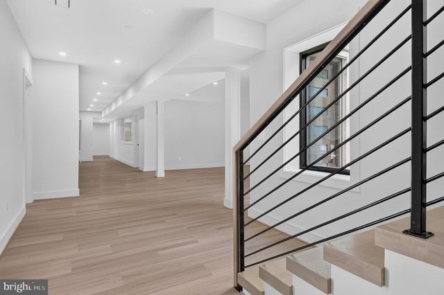 7115 CRAIL DR, Bethesda, MD 20817