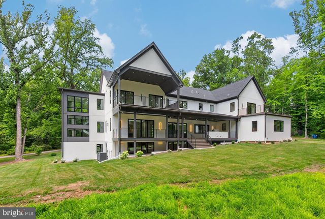 7115 CRAIL DR, Bethesda, MD 20817
