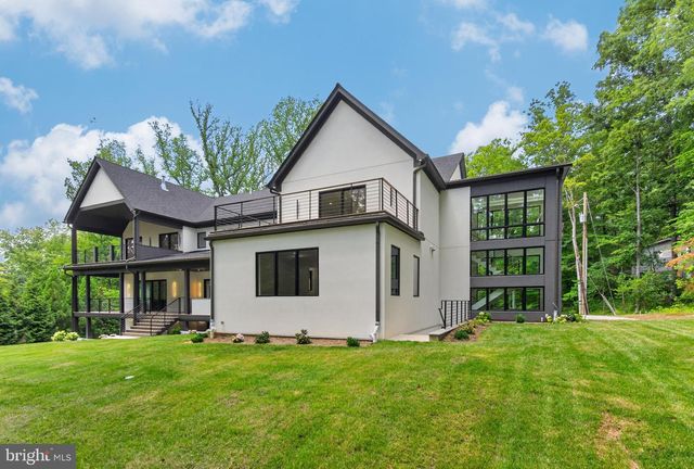 7115 CRAIL DR, Bethesda, MD 20817