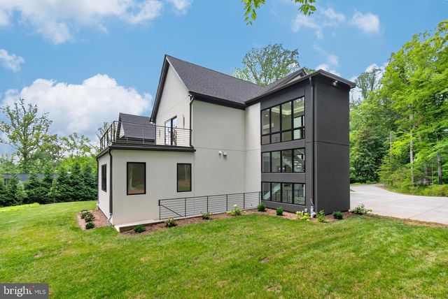 7115 CRAIL DR, Bethesda, MD 20817