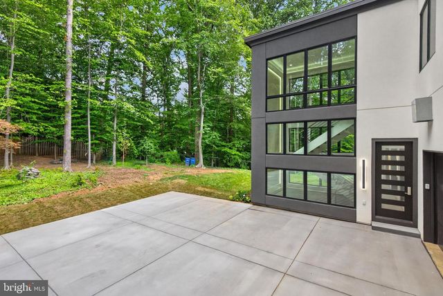 7115 CRAIL DR, Bethesda, MD 20817