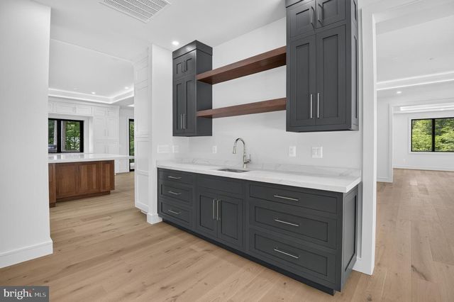 7115 CRAIL DR, Bethesda, MD 20817