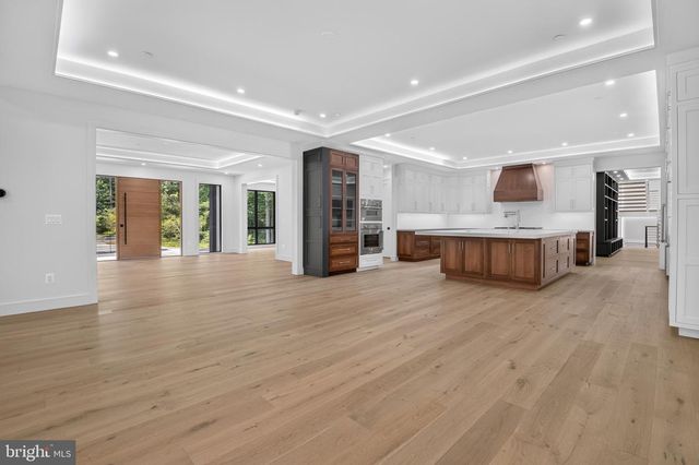 7115 CRAIL DR, Bethesda, MD 20817