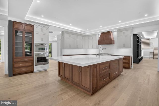 7115 CRAIL DR, Bethesda, MD 20817