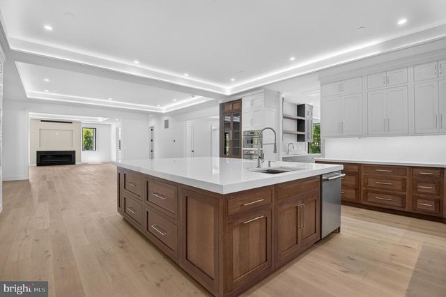 7115 CRAIL DR, Bethesda, MD 20817