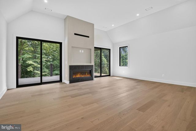7115 CRAIL DR, Bethesda, MD 20817