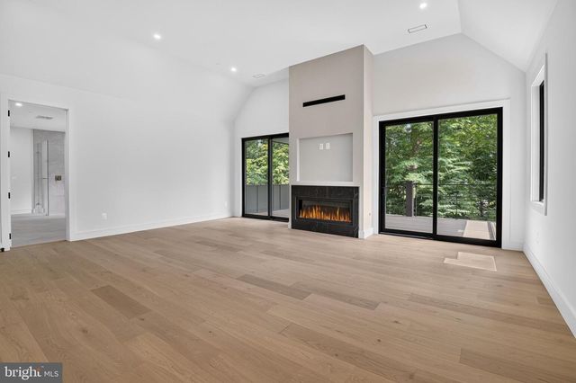 7115 CRAIL DR, Bethesda, MD 20817