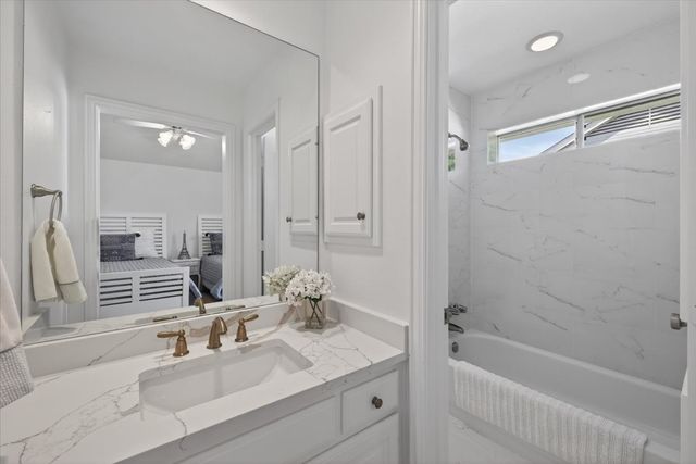 18719 Thorntree Lane, Dallas, TX 75252