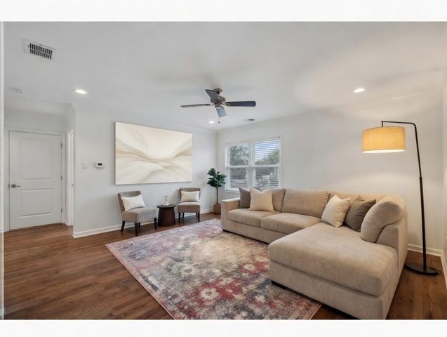 18719 Thorntree Lane, Dallas, TX 75252