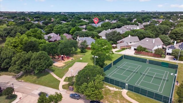 18719 Thorntree Lane, Dallas, TX 75252
