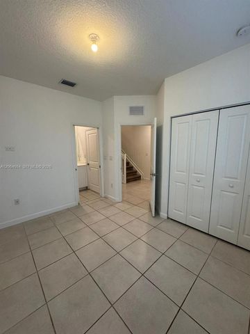 768 NE 206th Ter 768, Miami, FL 33179