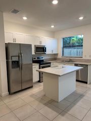 768 NE 206th Ter 768, Miami, FL 33179