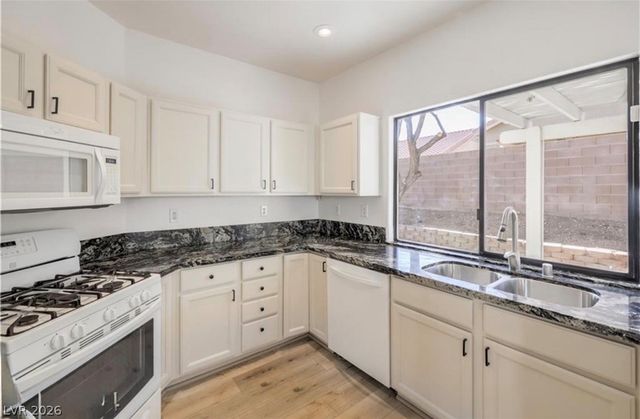 7171 Russell Ranch Avenue, Las Vegas, NV 89113