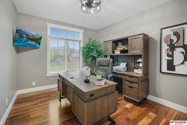 10218 Spyglass Drive, Omaha, NE 68136
