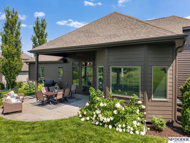 10218 Spyglass Drive, Omaha, NE 68136