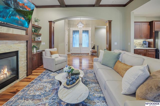 10218 Spyglass Drive, Omaha, NE 68136