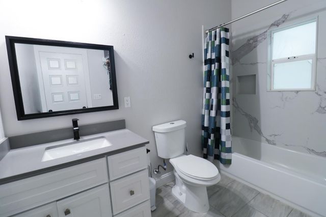 875 Wood Street, Oakland, CA 94607