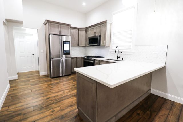 875 Wood Street, Oakland, CA 94607