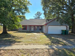 404 Brown Place, Crestview, FL 32539
