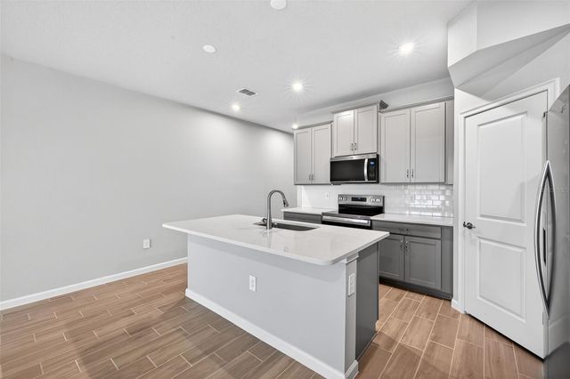 9175 AURELIA AVENUE, Parrish, FL 34219