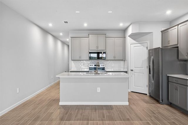 9175 AURELIA AVENUE, Parrish, FL 34219