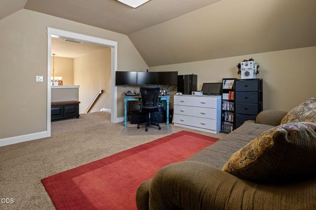 51860 Hollinshead Place, La Pine, OR 97739