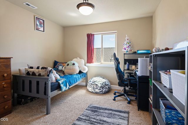 51860 Hollinshead Place, La Pine, OR 97739