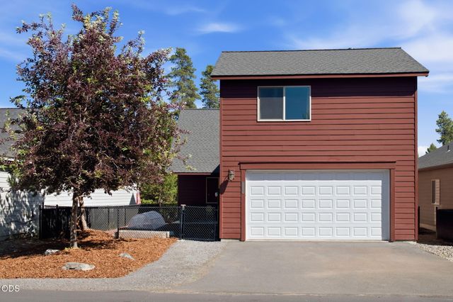 51860 Hollinshead Place, La Pine, OR 97739