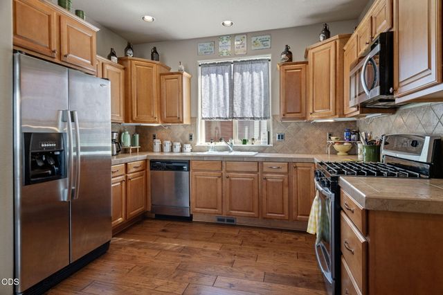 51860 Hollinshead Place, La Pine, OR 97739