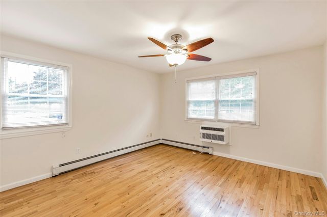 5218 Wilshire Lane 5218, Oakdale, NY 11769