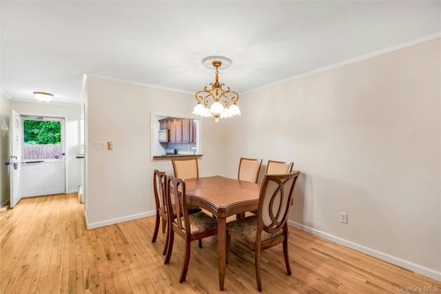 5218 Wilshire Lane 5218, Oakdale, NY 11769