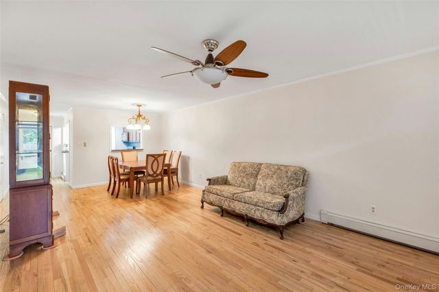 5218 Wilshire Lane 5218, Oakdale, NY 11769