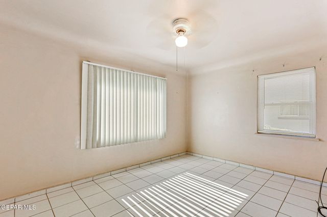 215 Wooldridge Drive, El Paso, TX 79915