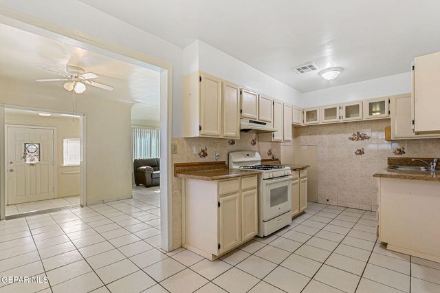 215 Wooldridge Drive, El Paso, TX 79915