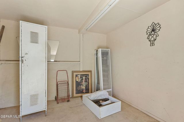 215 Wooldridge Drive, El Paso, TX 79915