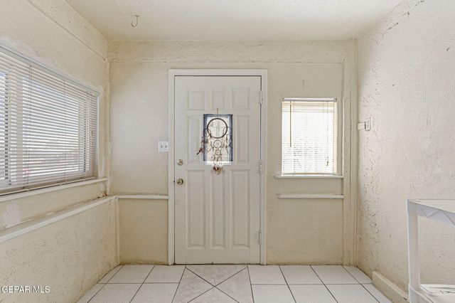 215 Wooldridge Drive, El Paso, TX 79915