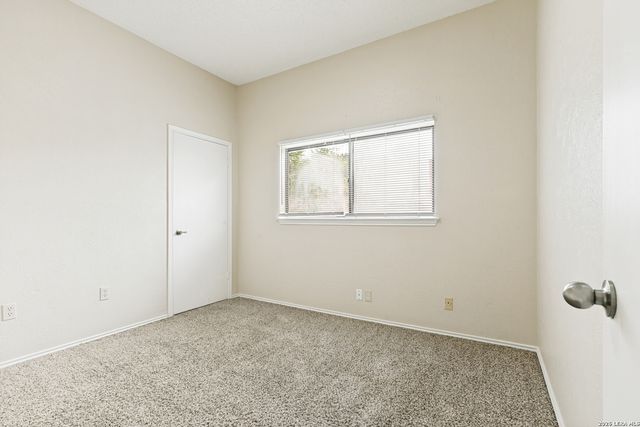8411 ROCKY PATH ST, San Antonio, TX 78254