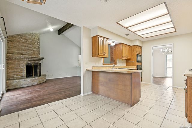 8411 ROCKY PATH ST, San Antonio, TX 78254