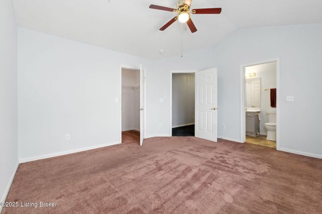 8013 Hunter Green Way, Louisville, KY 40291