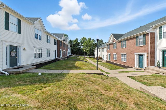 8013 Hunter Green Way, Louisville, KY 40291