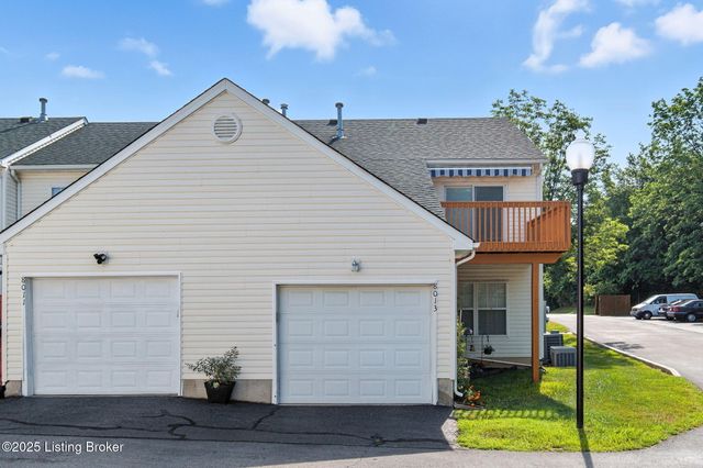 8013 Hunter Green Way, Louisville, KY 40291