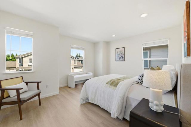 950 Mouton Circle, East Palo Alto, CA 94303