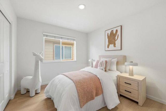 950 Mouton Circle, East Palo Alto, CA 94303