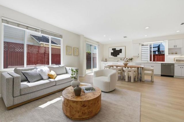 950 Mouton Circle, East Palo Alto, CA 94303